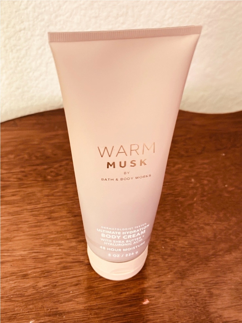 Bath & Body Works Warm Musk Body Cream - Pale Cream Tube